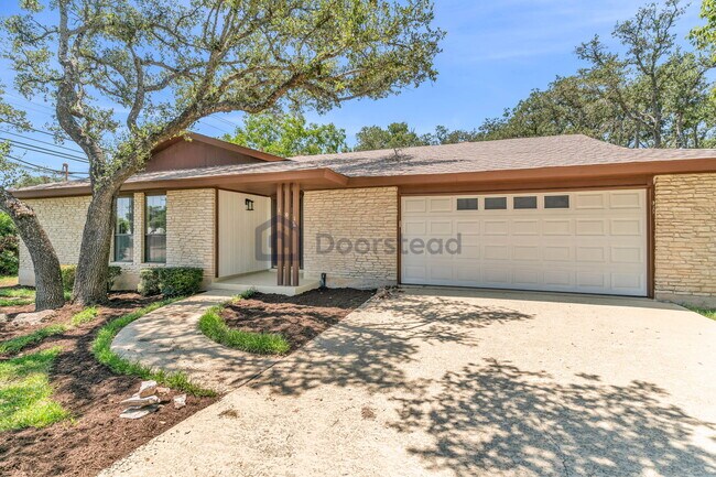 Building Photo - 101 Shady Oak Dr