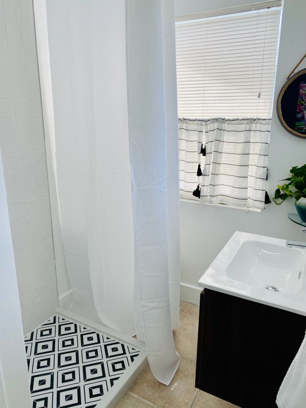 Foto del edificio - 700 Biltmore Way