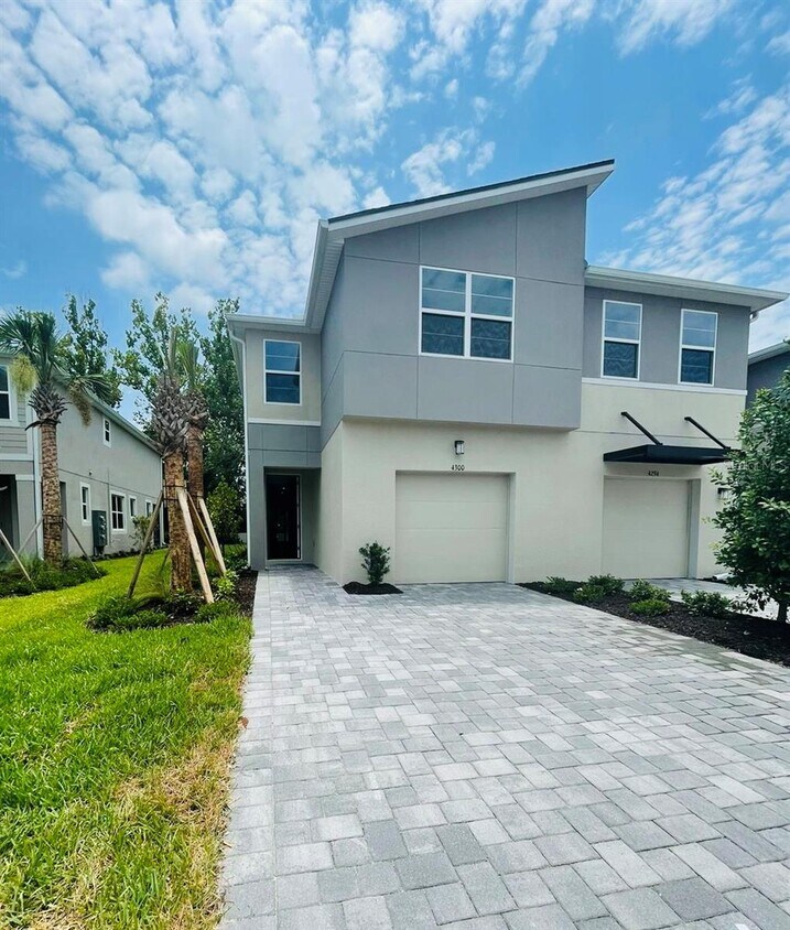 4300 Cloud Hopper Wy, Lutz, FL 33559 Townhome Rentals in Lutz FL