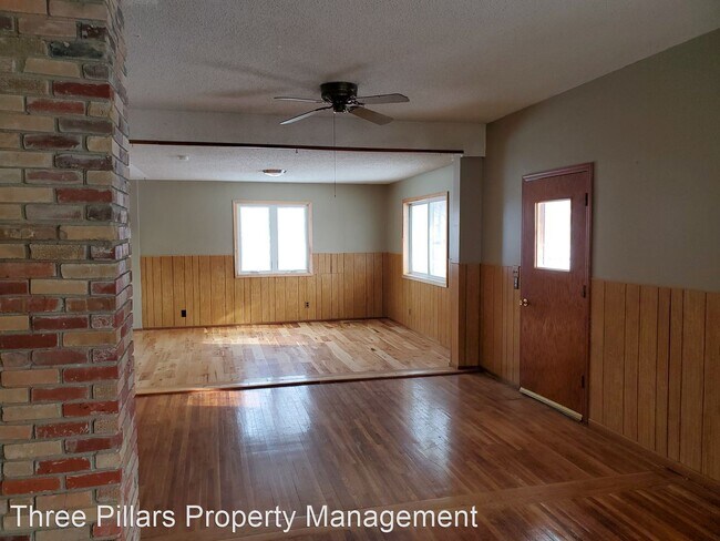 Building Photo - 4 br, 2 bath House - 1303 E Oakland Ave