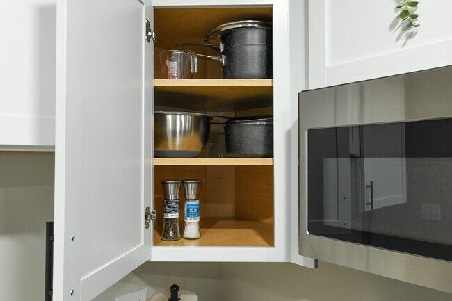 Foto del edificio - 3022 Auchentoroly Ter