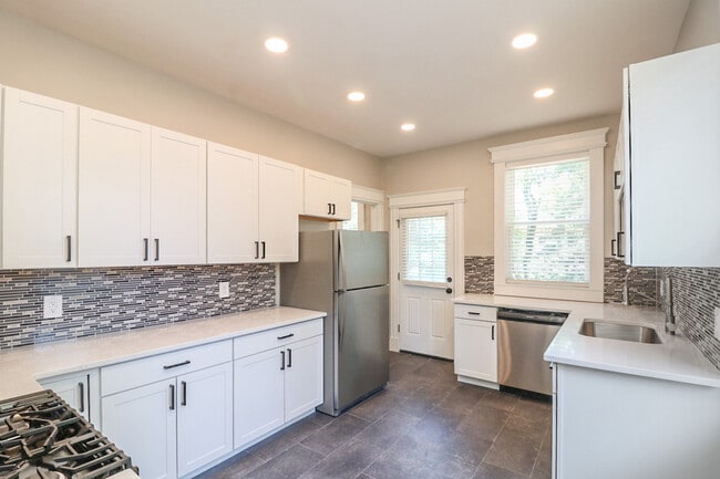 Kitchen - 1634 Elkton Pl