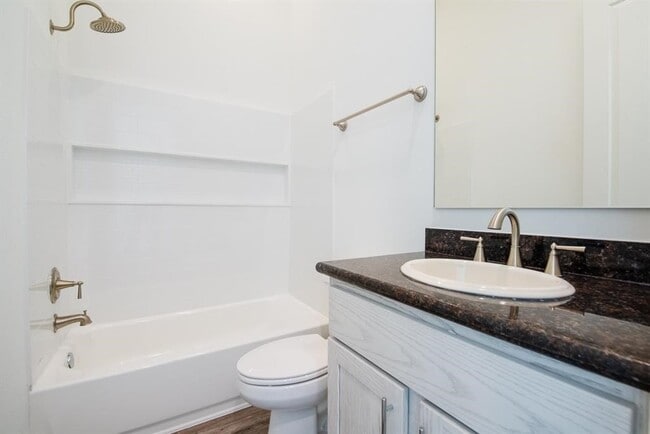 Building Photo - 3253 Real St