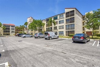 Building Photo - 2304 S Cypress Bend Dr