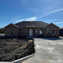 Building Photo - 510 Sweet Pea Ln