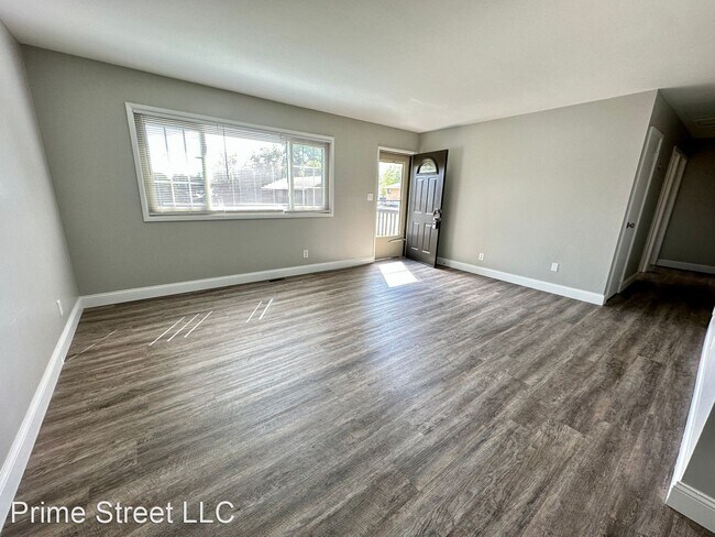 Building Photo - 3 br, 1 bath House - 3145 Ridgemore Ave