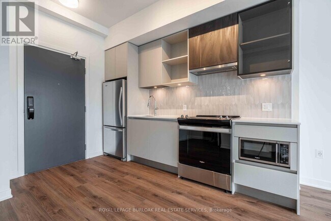Photo du bâtiment - 395-P395 Dundas St W