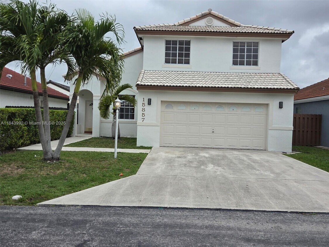 Foto principal - 15857 SW 85th Ln