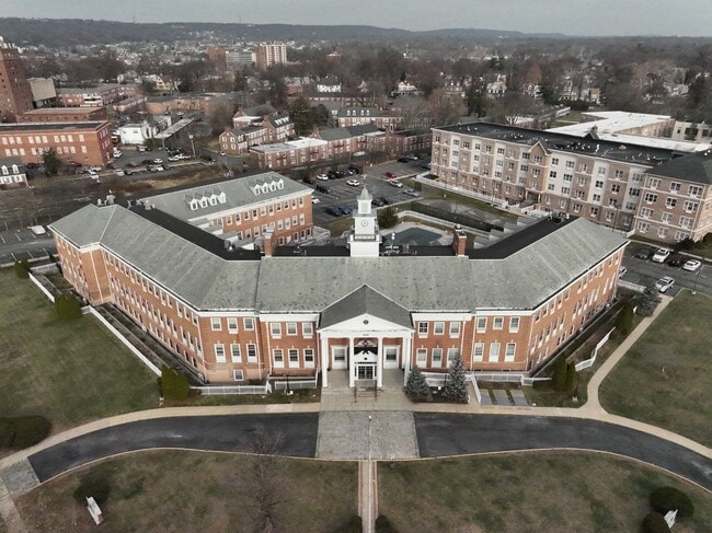 3D Exterior - 650 Park Avenue