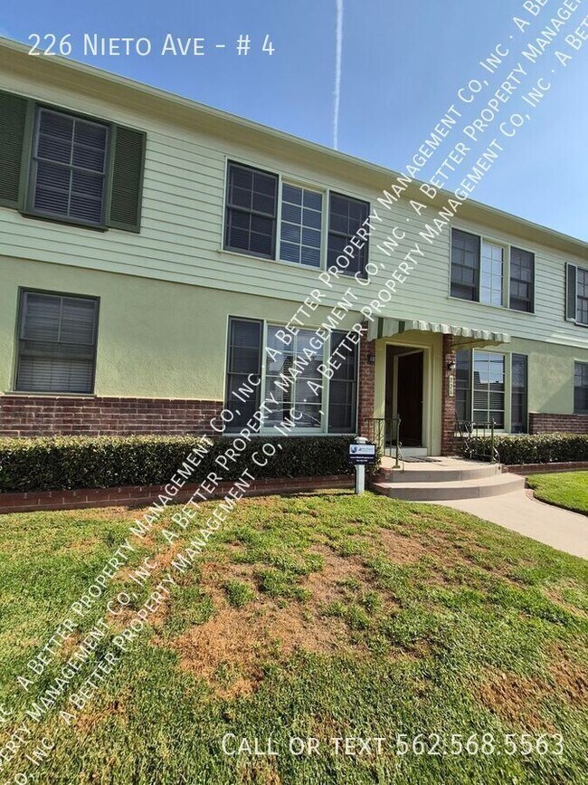 Building Photo - 226 Nieto Ave