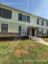 Building Photo - 226 Nieto Ave