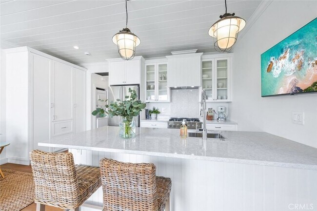 Foto del edificio - 358 Cliff Dr