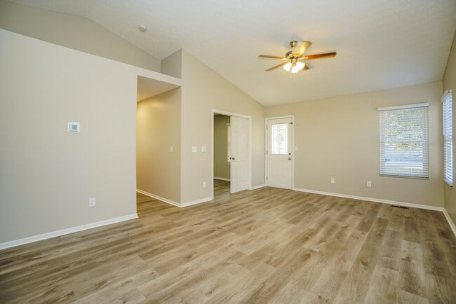 Building Photo - 1551 Covina Dr