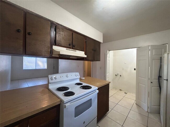 Building Photo - 707 SW 68th Terrace