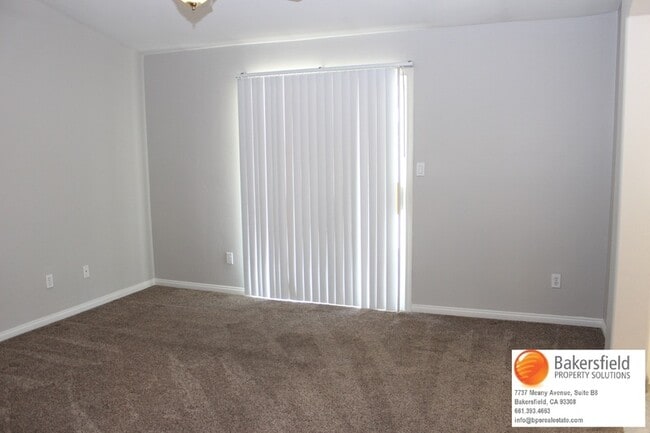 Building Photo - 6303 Redinger St