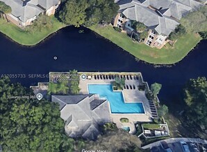 Building Photo - 9901 Westview Dr