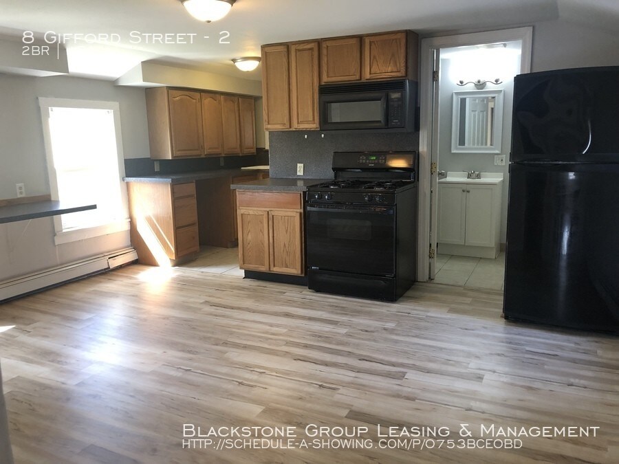 8 Gifford St Unit 2, Providence, RI 02909 Room for Rent in Providence