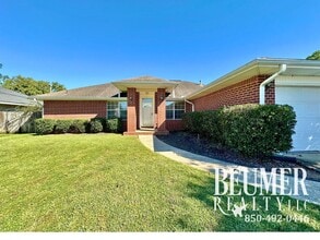 Building Photo - 7427 St James Pl