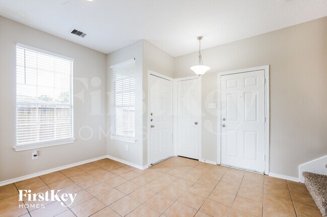 Building Photo - 8702 Bentongrove Ln