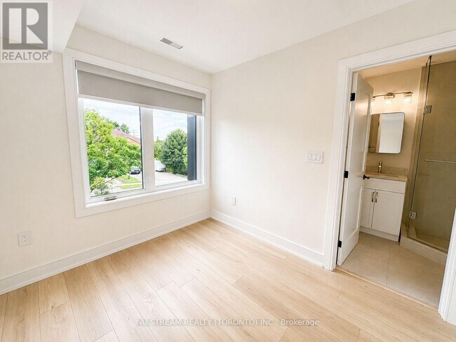Building Photo - 42 Bartley Dr
