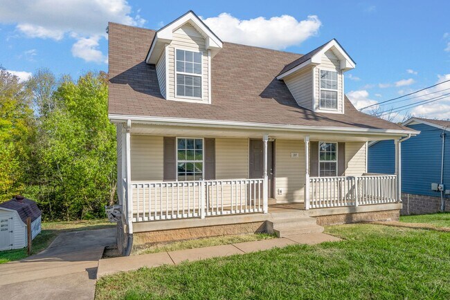 Foto del edificio - 3 Bedroom Pet Friendly Home For Rent Near Post!