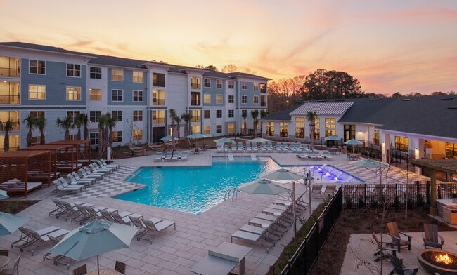Photo - Aventon Pearl Apartments