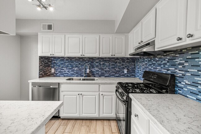 Foto del edificio - 7141 N 16th St