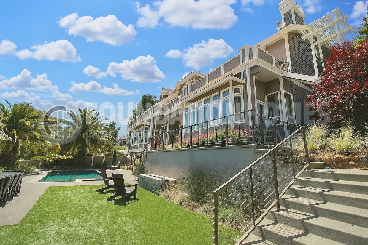Primary Photo - Luxury Bay-View Retreat with Pool, Cabana ...