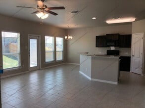 Building Photo - 2324 Petersburg Ln