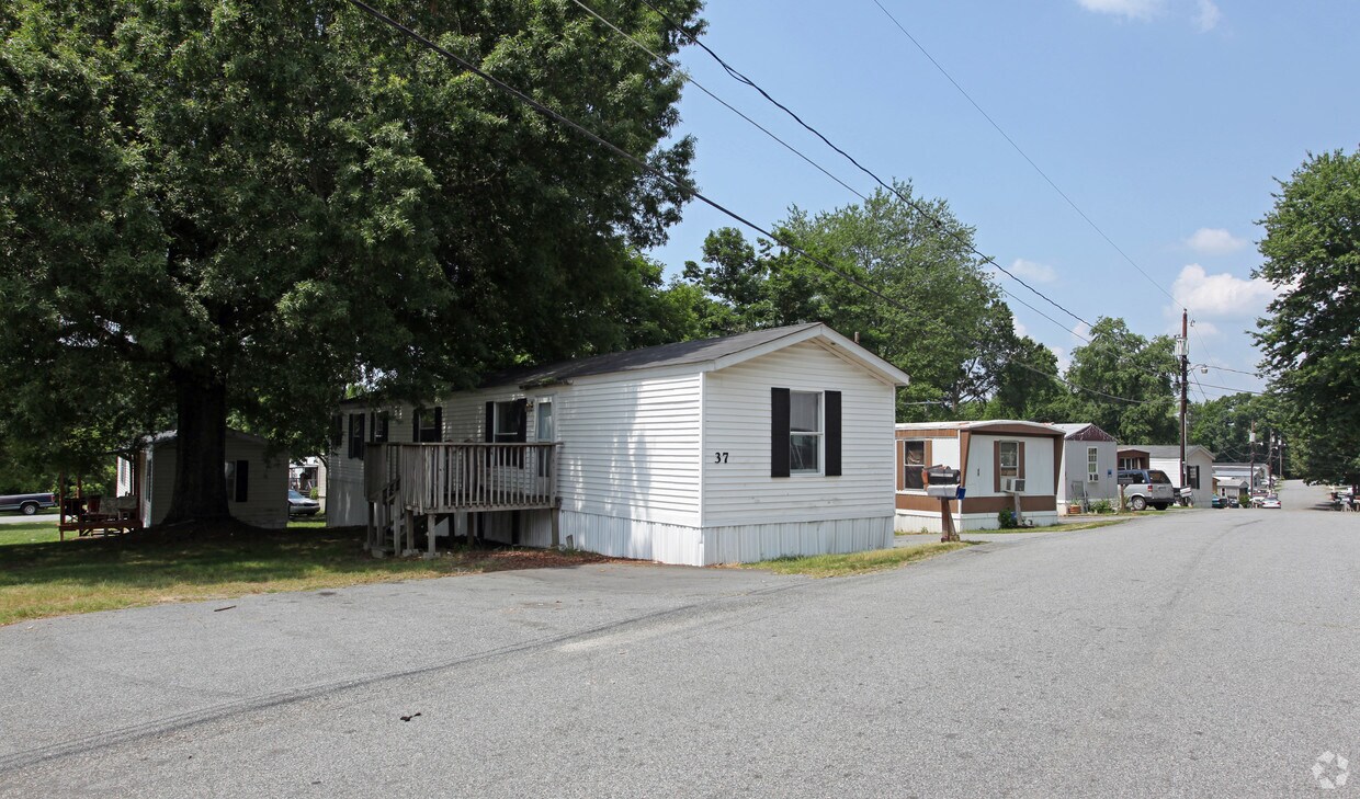 Primary Photo - Connors Village