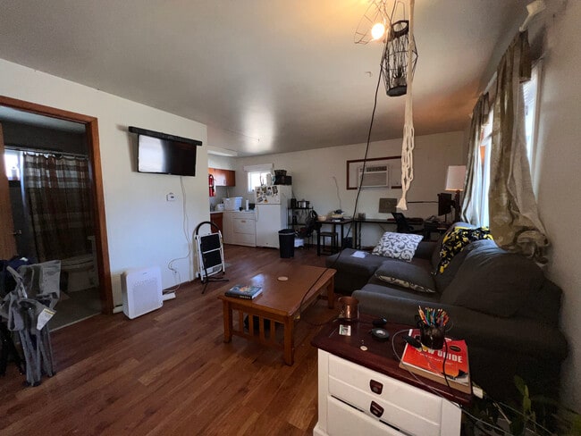 Foto del edificio - 718 7th Ave