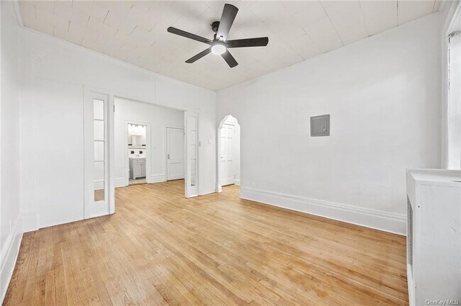 Building Photo - 71-52 68th St