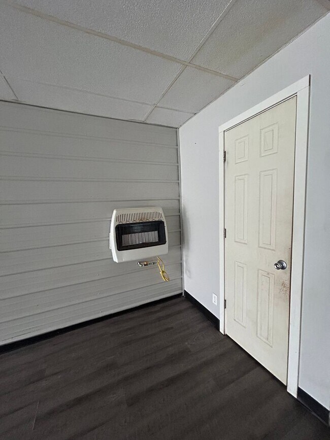 Foto del edificio - 105 W Emeline St