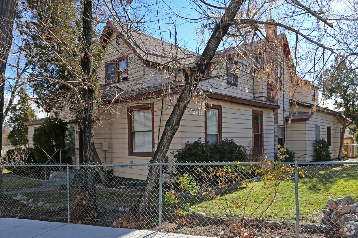 Primary Photo - LaRue Apartments