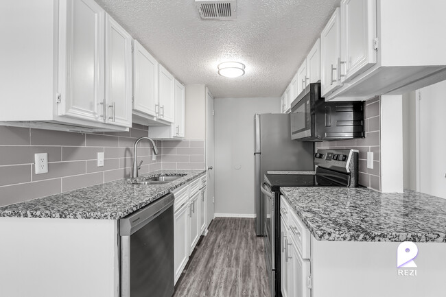 Building Photo - 130 Camino de Oro