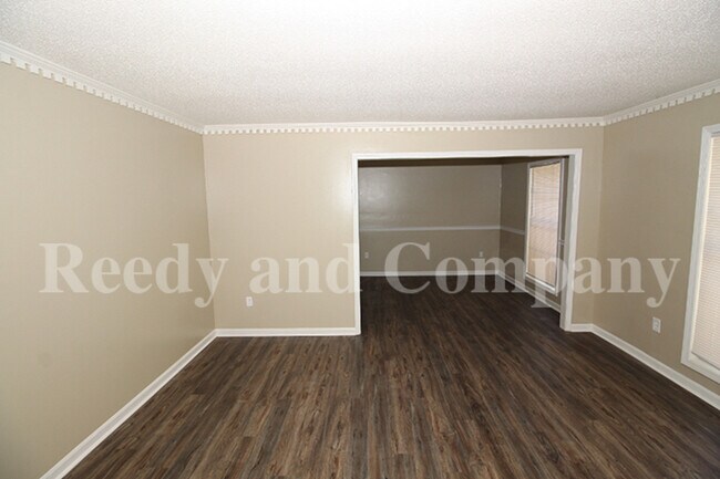 Foto del edificio - 3039 Morningview Dr