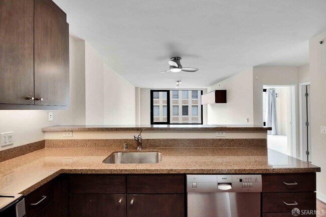 Foto del edificio - 199 New Montgomery St