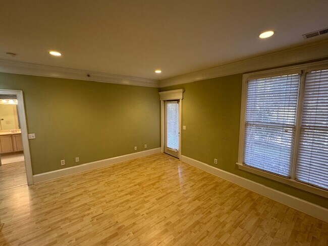Foto del edificio - Atlantic Place Condo - Preleasing Opportun...
