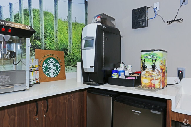 Clubhouse Coffee Bar - Dune