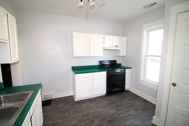 Building Photo - 1504 Arlington Ave
