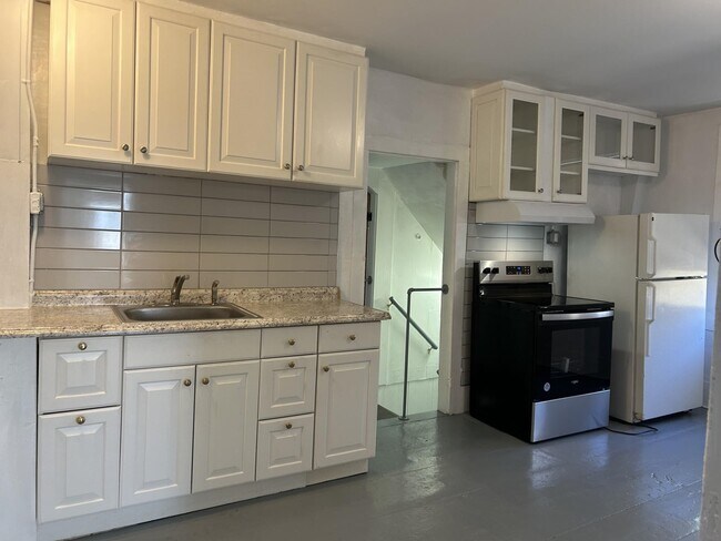 Foto del edificio - 294 Pleasant St