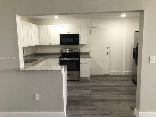 Foto del edificio - 6901 SW 147th Ave