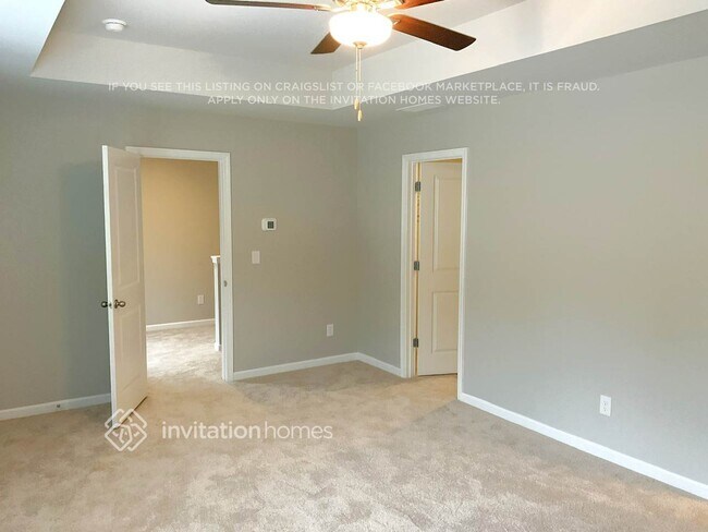 Foto del edificio - 141 Creek Crossing Ln