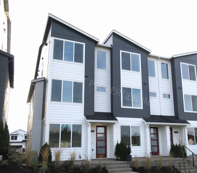 BEAUTIFUL NEWER CONSTRUCTION 4 BD HOME W/2 CAR GARAGE, W/D IN UNIT, AND MORE! - BEAUTIFUL NEWER CONSTRUCTION 4 BD HOME W/2 CAR GARAGE, W/D IN UNIT, AND MORE!
