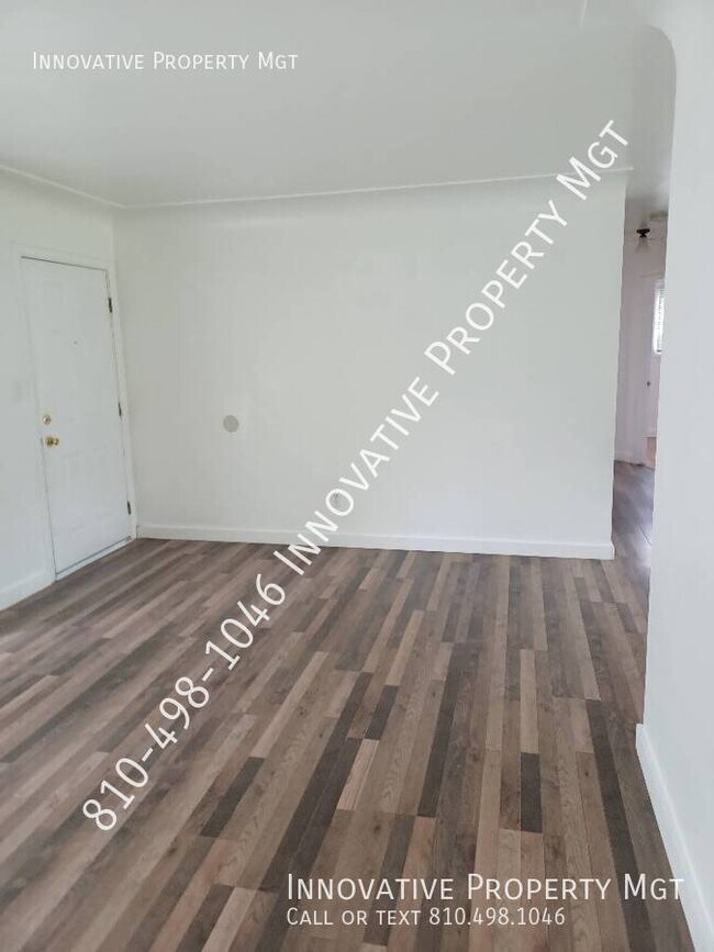 Foto del edificio - 5476 Westchester Dr