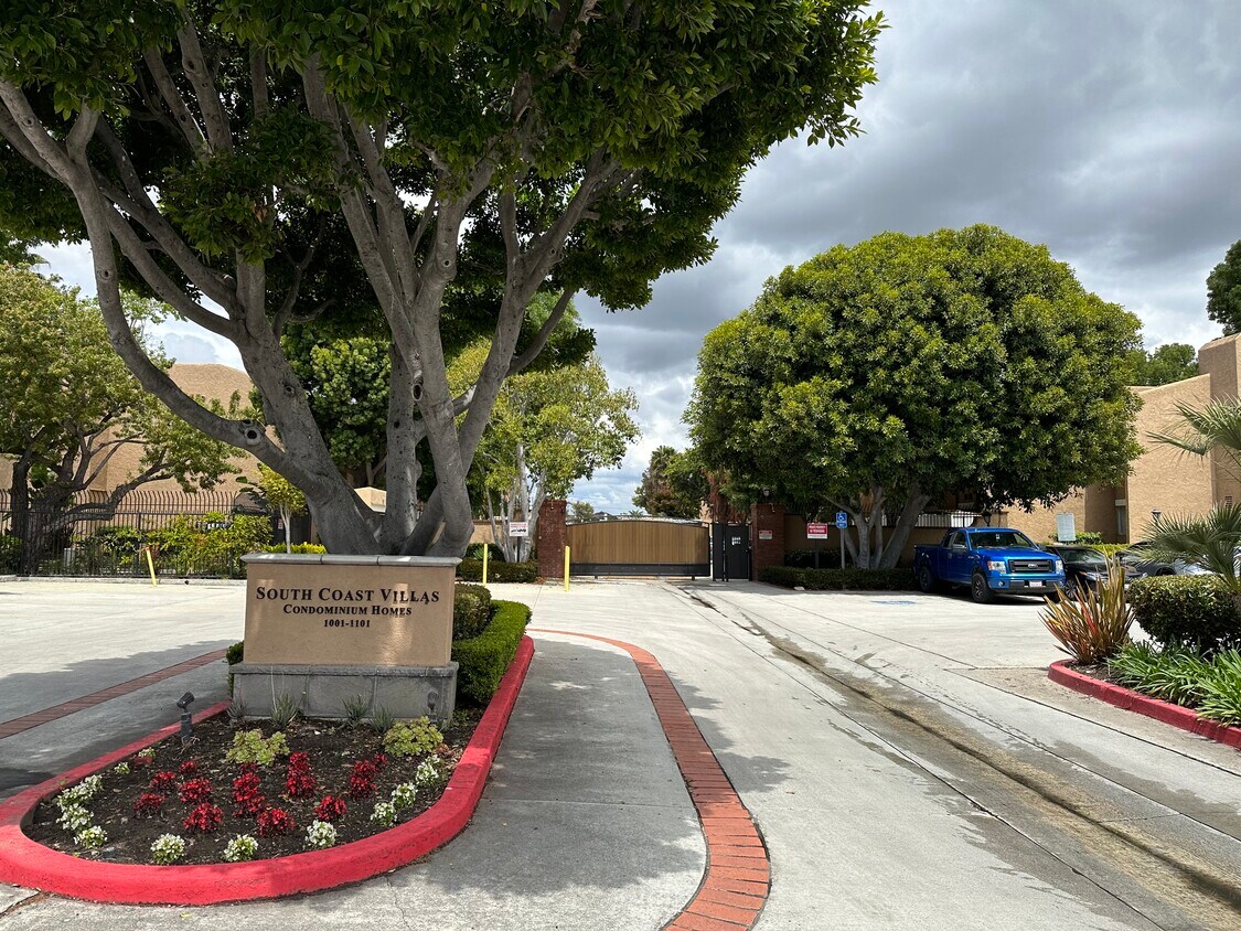 Primary Photo - 1001 W MacArthur Blvd