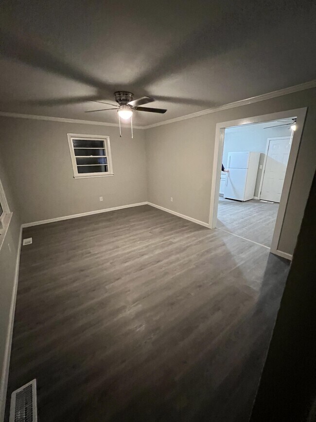 Foto del edificio - 132 Allnutt Dr