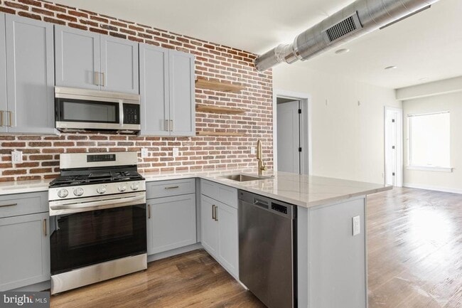 Building Photo - 2401 Frankford Ave