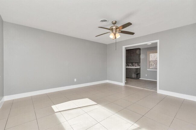 Building Photo - 12359 Maricopa Ln