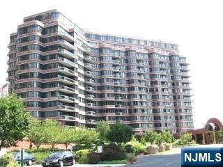 Foto principal - 100 Carlyle Dr
